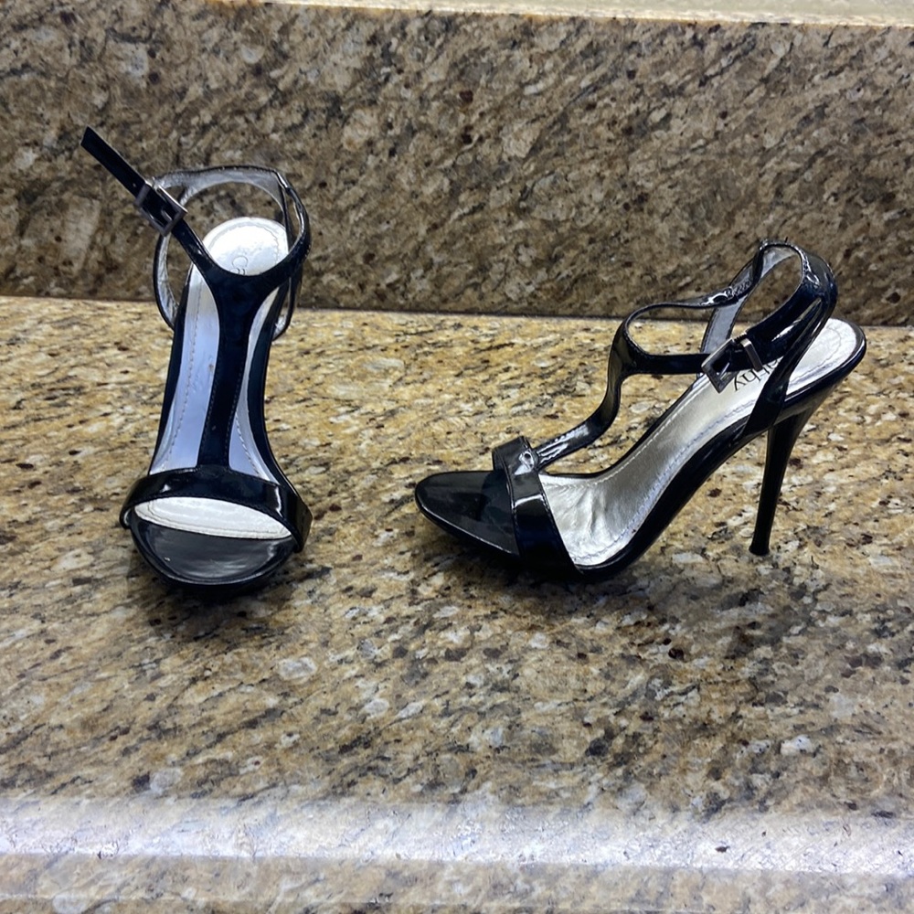 Cathy Jean Black patent T  strap, 5 inch high heels, excellent condition